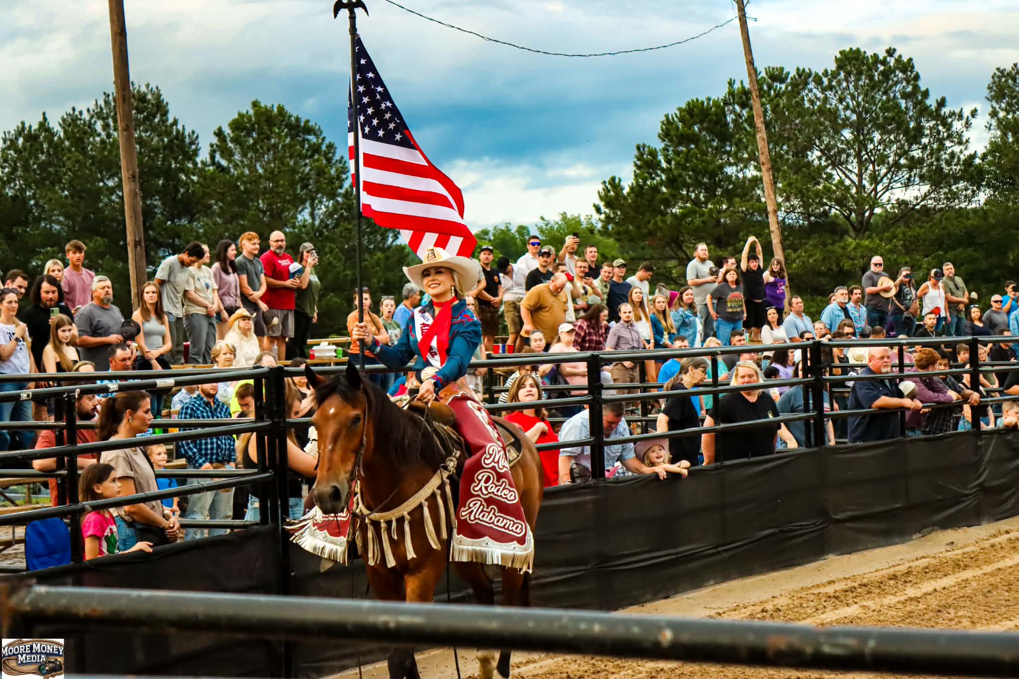 WSE crowd and grand entry in the arena